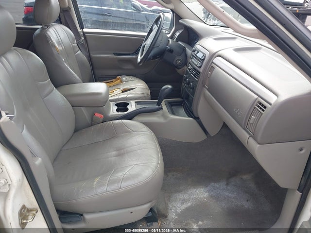 Jeep Grand Cherokee Laredo