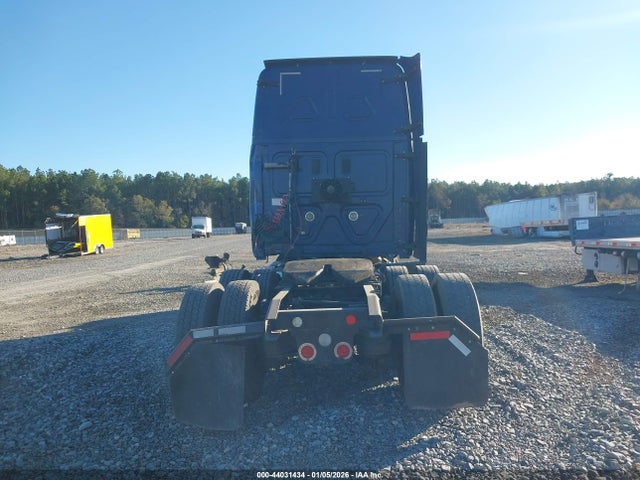 Freightliner Cascadia 125