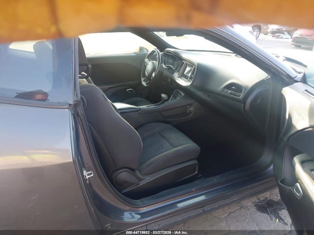 Dodge Challenger Sxt