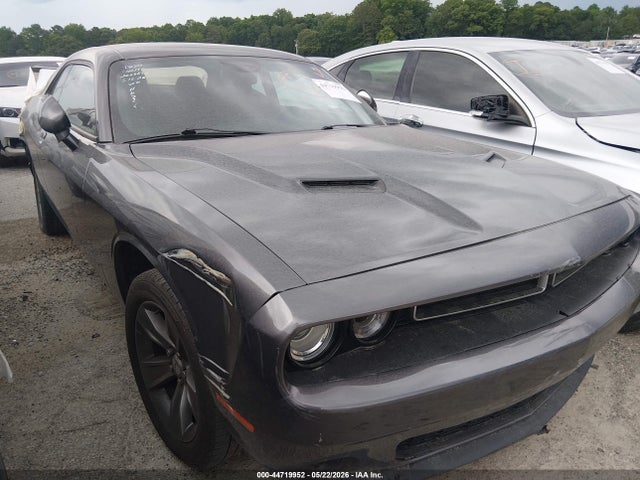 Dodge Challenger Sxt