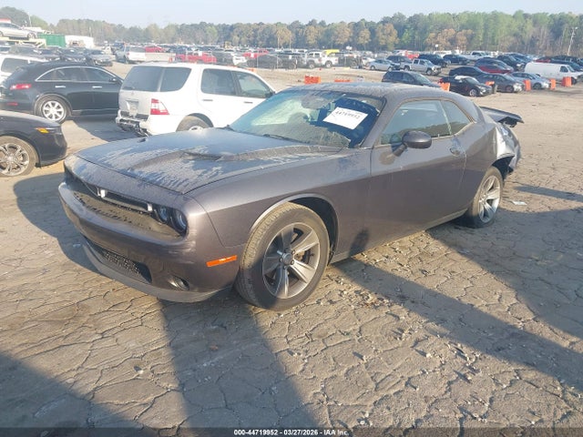 Dodge Challenger Sxt