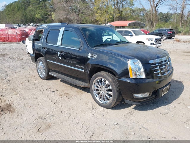 Salvage Cadillac Escalade Image