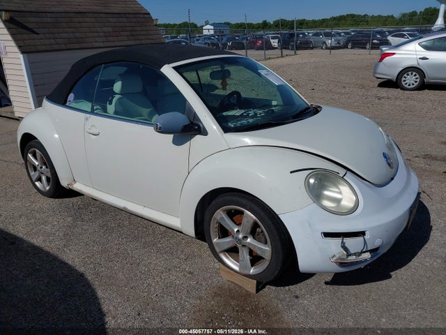 Salvage Volkswagen Beetle Image