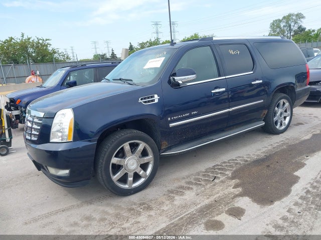 Cadillac Escalade Standard