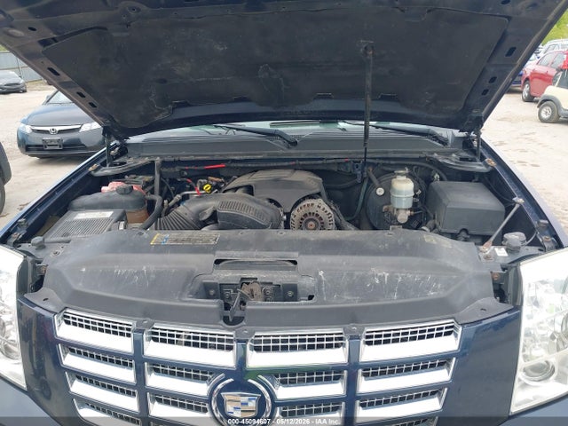 Cadillac Escalade Standard