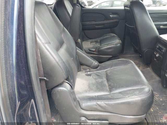 Cadillac Escalade Standard