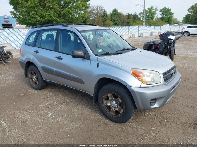 Salvage Toyota RAV4 Image