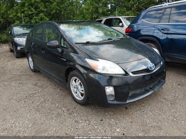 Salvage Toyota Prius Image