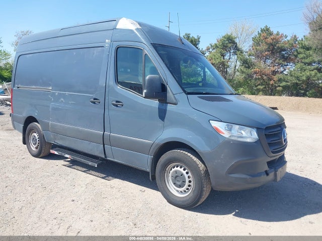 Salvage Mercedes-Benz Sprinter 2500 Image