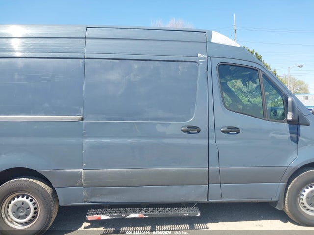 Mercedes-Benz Sprinter 2500 Standard Roof V6