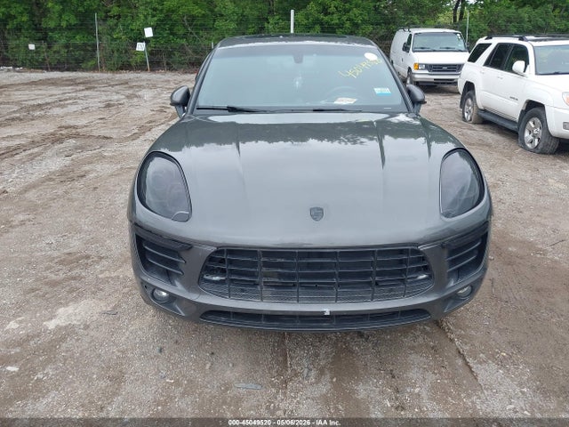 Porsche Macan S