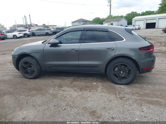 Porsche Macan S