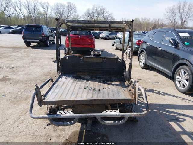 John Dear Gator Xuv 835r