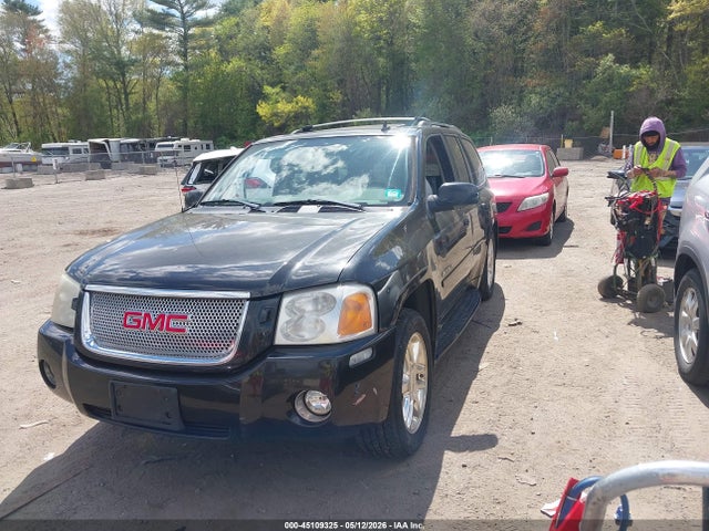 GMC Envoy Denali