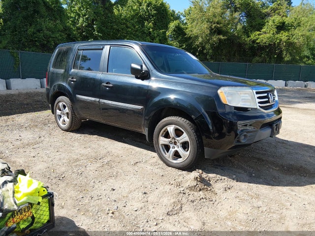 Salvage Honda Pilot Image