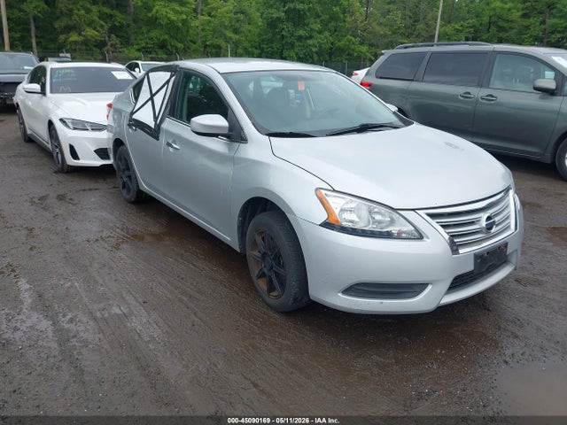 Salvage Nissan Sentra Image