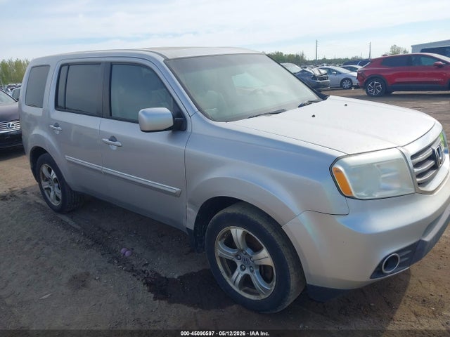 Salvage Honda Pilot Image