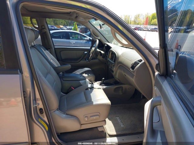 Toyota Sequoia Limited V8
