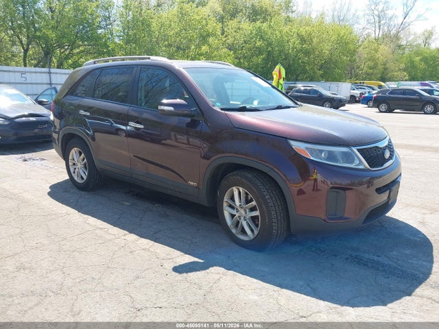 Salvage Kia Sorento Image