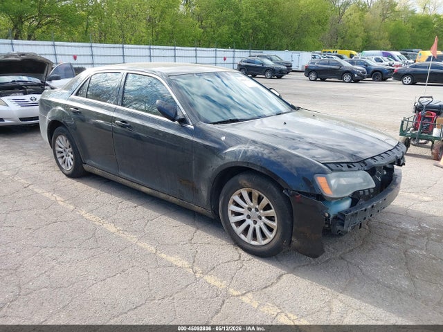 Salvage Chrysler 300 Image