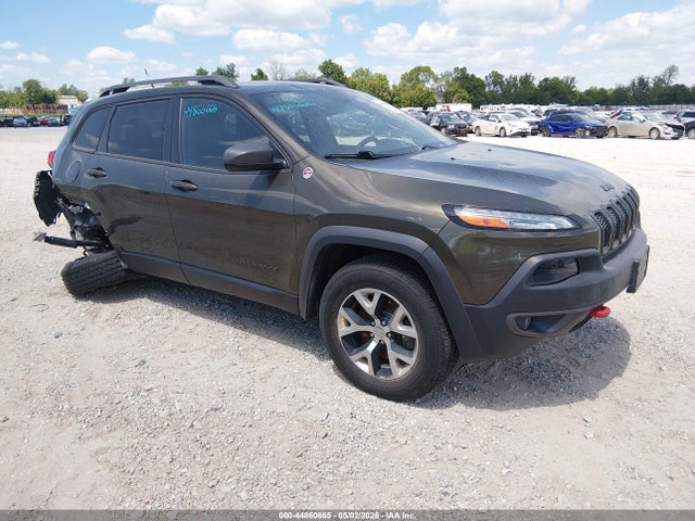 Salvage Jeep Cherokee Image