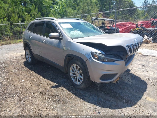 Salvage Jeep Cherokee Image