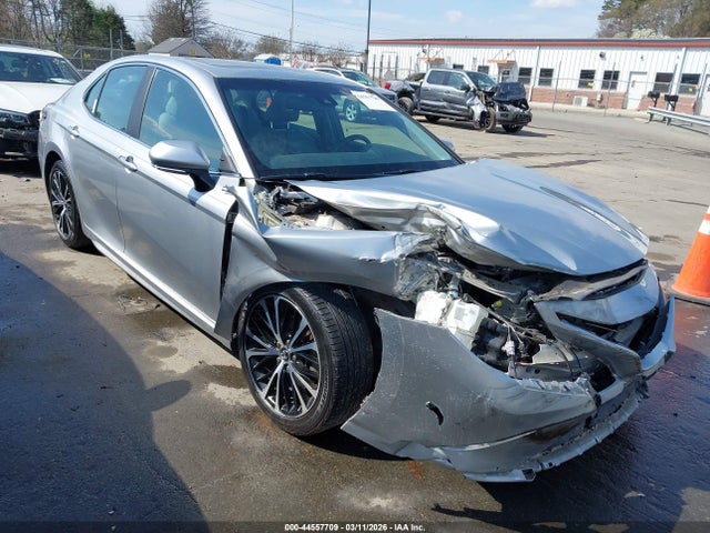 Salvage Toyota Camry Image