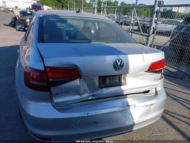 Volkswagen Jetta 1.4t S