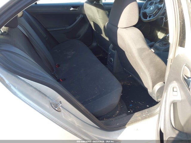 Volkswagen Jetta 1.4t S