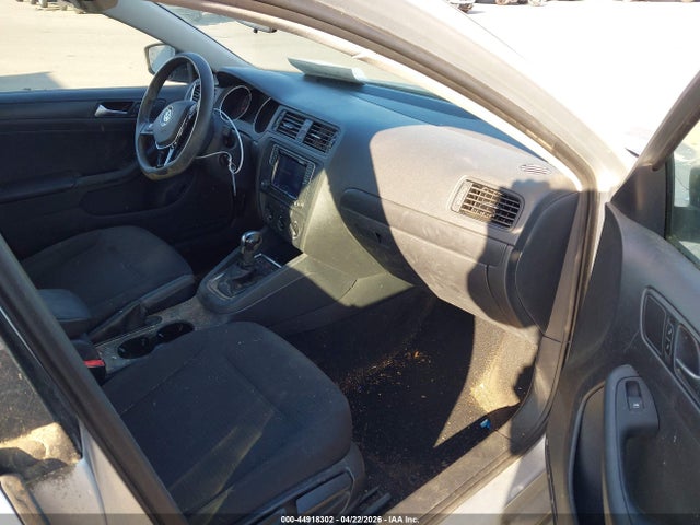 Volkswagen Jetta 1.4t S