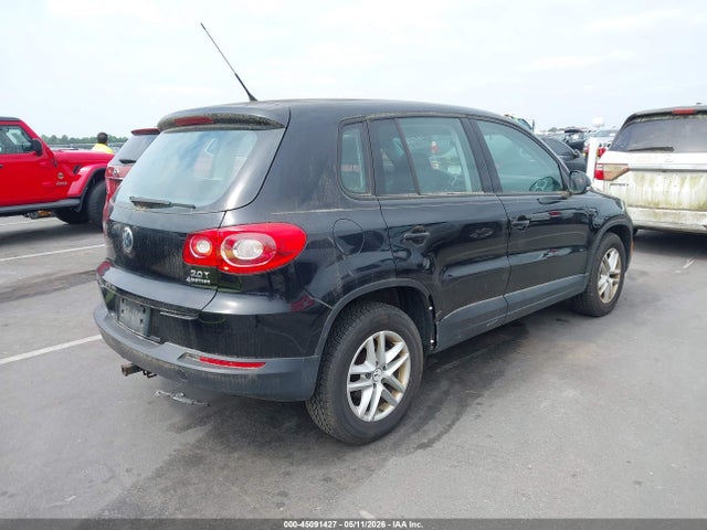 Volkswagen Tiguan S
