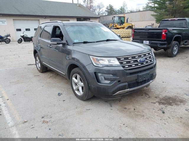 Salvage Ford Explorer Image