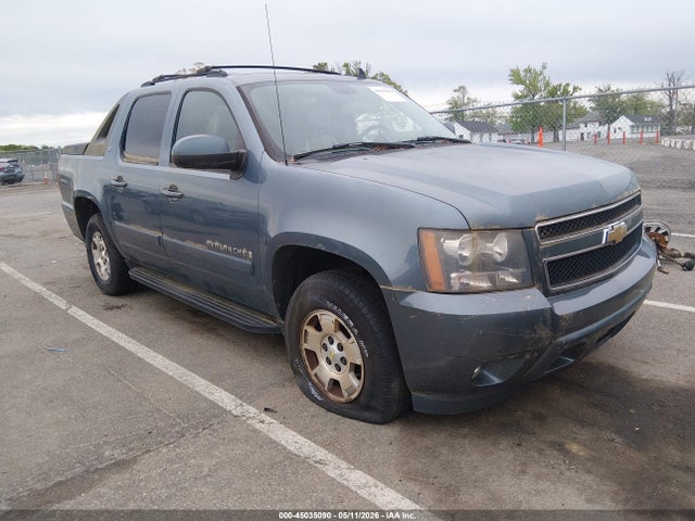 Salvage Chevrolet Avalanche 1500 Image