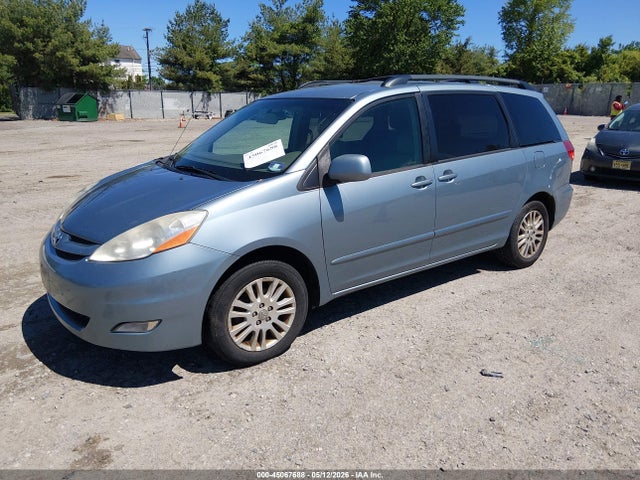 Toyota Sienna Xle