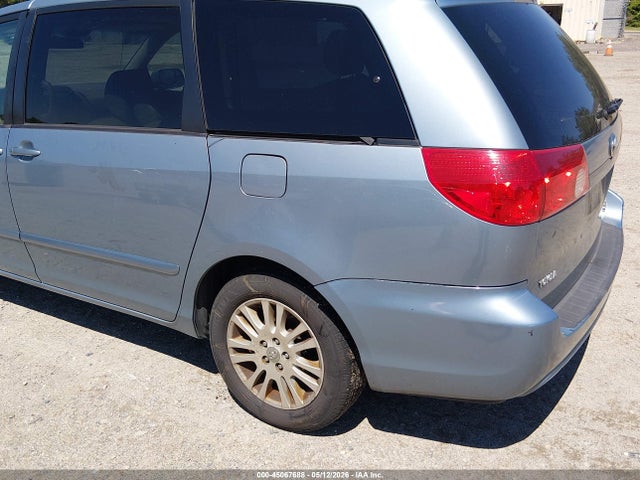 Toyota Sienna Xle