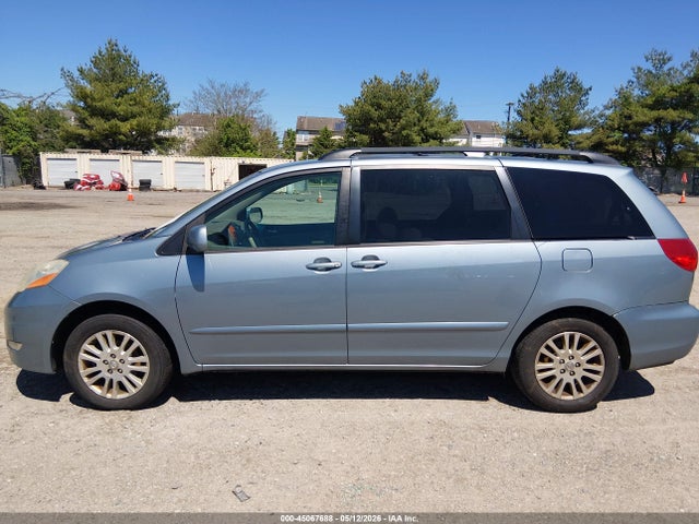 Toyota Sienna Xle