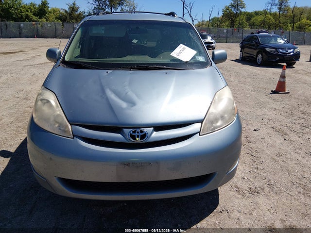 Toyota Sienna Xle