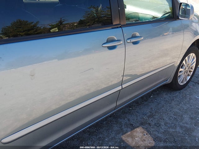 Toyota Sienna Xle