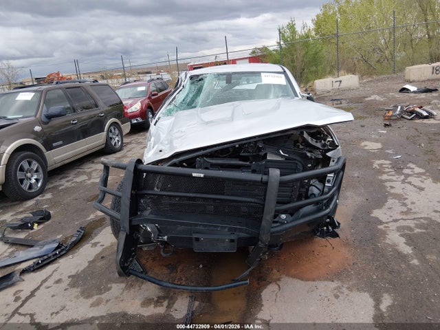 Chevrolet Silverado 1500 Wt