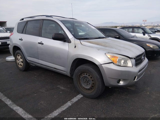 Salvage Toyota RAV4 Image