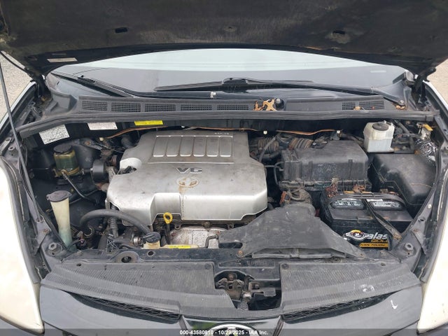 Toyota Sienna Le
