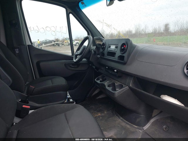 Mercedes-Benz Sprinter 2500 High Roof I4