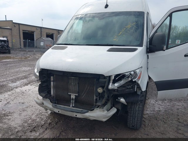 Mercedes-Benz Sprinter 2500 High Roof I4