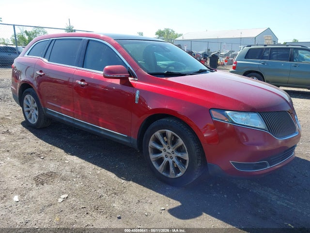 Salvage Lincoln MKT Image