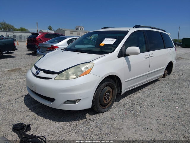 Toyota Sienna Xle