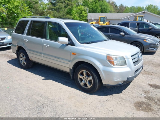 Salvage Honda Pilot Image