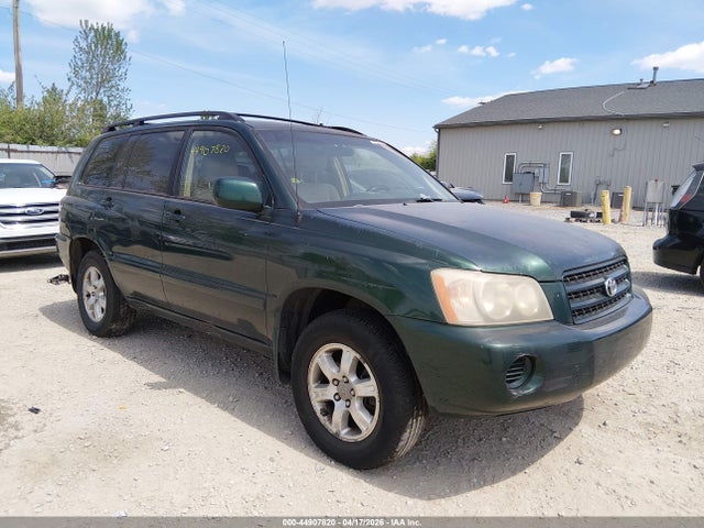 Salvage Toyota Highlander Image