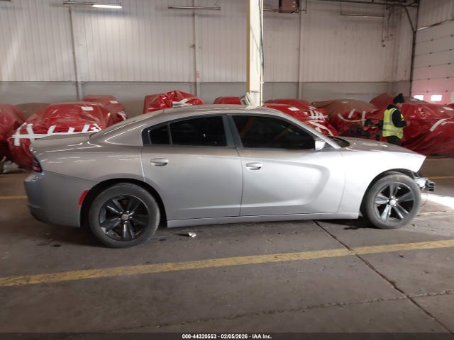 Dodge Charger Sxt Rwd