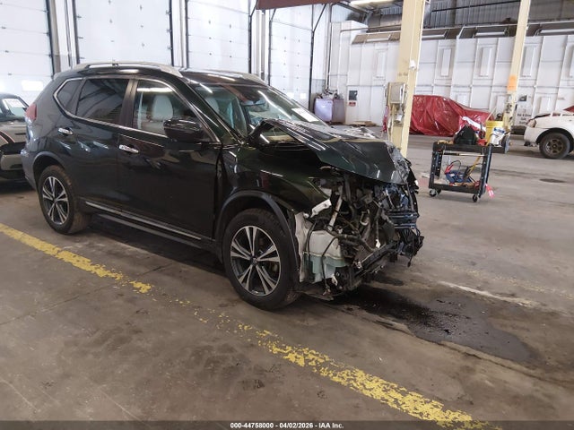 Salvage Nissan Rogue Image