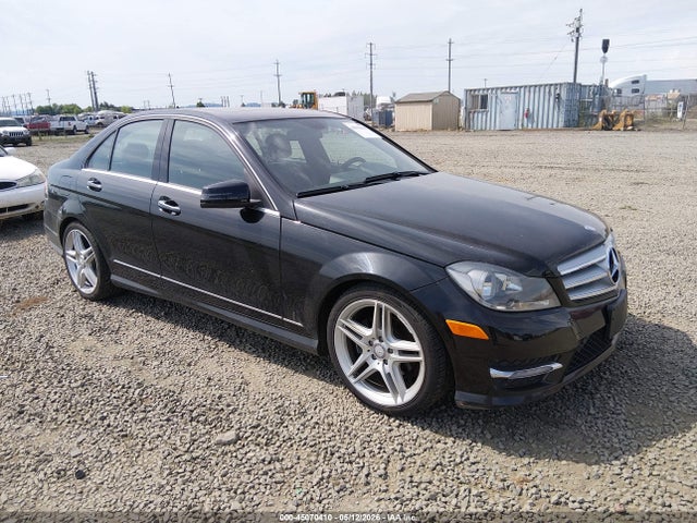 Salvage Mercedes-Benz C-Class Image